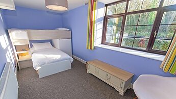 Streamways Nr Croyde 6 Bedroom, Sleeps 12-16, Hot Tub