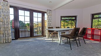 Streamways Nr Croyde 6 Bedroom, Sleeps 12-16, Hot Tub