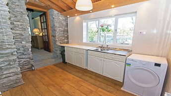Streamways Nr Croyde 6 Bedroom, Sleeps 12-16, Hot Tub