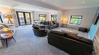 Streamways Nr Croyde 6 Bedroom, Sleeps 12-16, Hot Tub