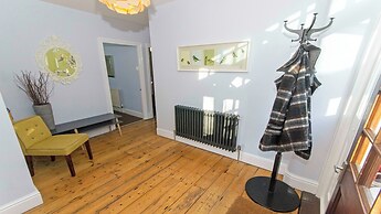 Streamways Nr Croyde 6 Bedroom, Sleeps 12-16, Hot Tub