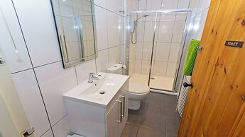 Streamways Nr Croyde 6 Bedroom, Sleeps 12-16, Hot Tub