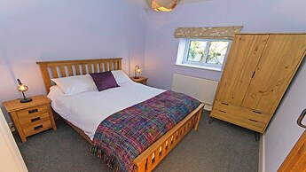 Streamways Nr Croyde 6 Bedroom, Sleeps 12-16, Hot Tub