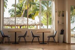 iCom Marina Sea View