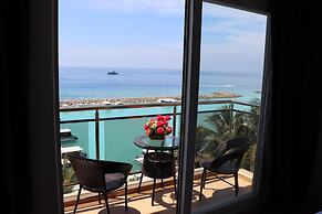 iCom Marina Sea View