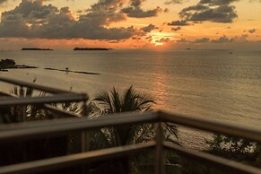 iCom Marina Sea View