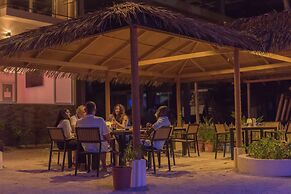 iCom Marina Sea View