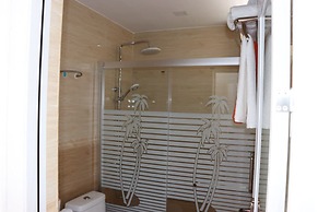 iCom Marina Sea View