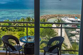 iCom Marina Sea View