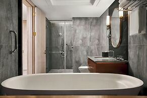 Vinpearl Landmark 81, Autograph Collection