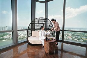 Vinpearl Landmark 81, Autograph Collection