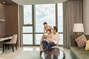 Vinpearl Landmark 81, Autograph Collection