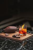 Vinpearl Landmark 81, Autograph Collection