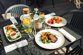 Molo Park Aparthotel