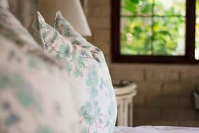 African Sands Bed & Breakfast