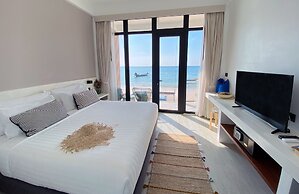 Blue Tao Beach Hotel