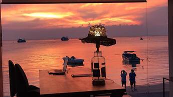 Blue Tao Beach Hotel