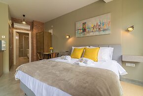 Luxurious Suites Elegance