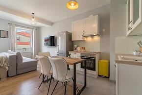 Luxurious Suites Elegance