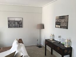 Cozy Flat With Acropolis View