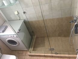 Cozy Flat With Acropolis View