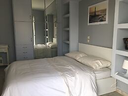 Cozy Flat With Acropolis View