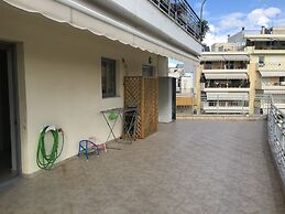 Cozy Flat With Acropolis View