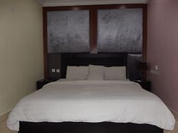 Serena Hotel & Suites