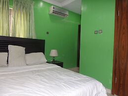 Serena Hotel & Suites