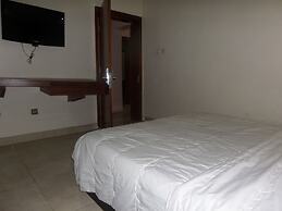 Serena Hotel & Suites