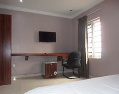 Serena Hotel & Suites