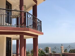 Marina Lake View Apartments