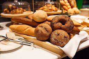 Holiday Inn Aktau - Seaside by IHG