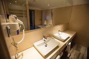 Holiday Inn Aktau - Seaside by IHG