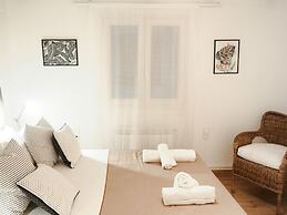 Aragó large and cozy 3br apartment