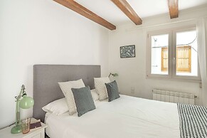 Aragó large and cozy 3br apartment