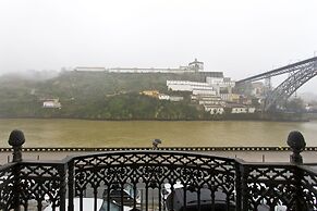 RVA Gustavo Eiffel Apartments