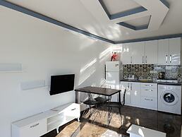 3 House Apart