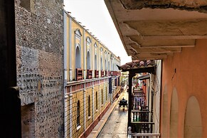 San Pedro Apartments