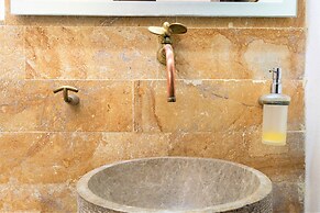 San Pedro Apartments