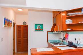 Cadaques Caribe Apartment