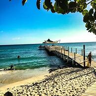 Cadaques Caribe Apartment