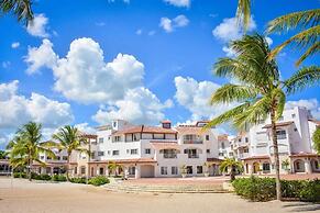 Cadaques Caribe Apartment