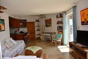 Cadaques Caribe Apartment