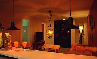 Africa house-Casa Hotel Laureles-La70