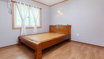 Gyeongju Woorinuri Pension