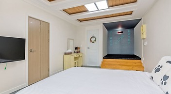 Gyeongju Woorinuri Pension