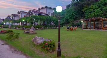 Gyeongju Woorinuri Pension