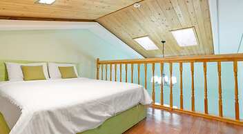 Gyeongju Woorinuri Pension