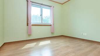 Gyeongju Woorinuri Pension